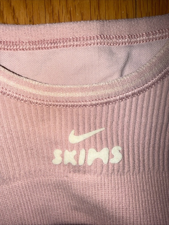 SKIMS Tops - SKIMS Light Pink Ribbed Tank with White Swoosh Detail